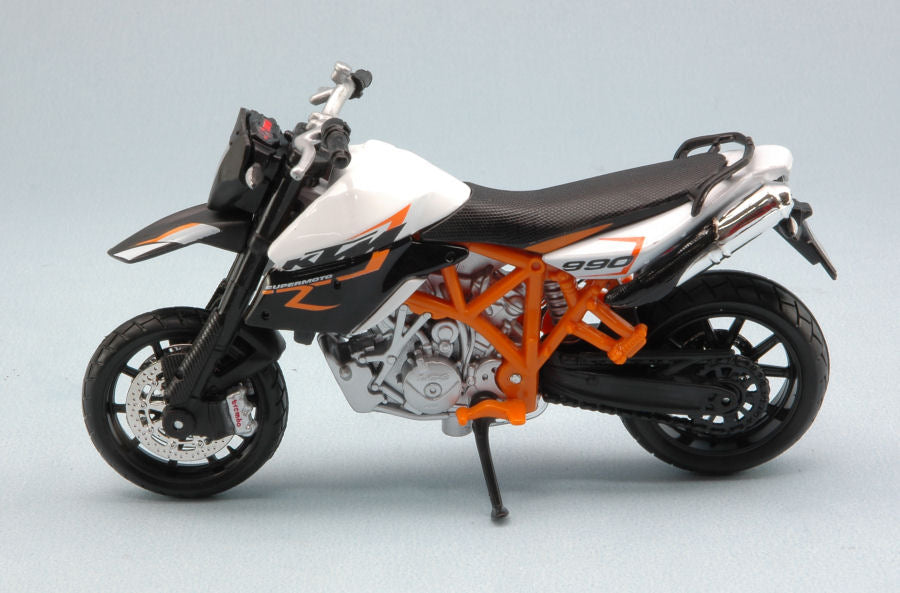 Ktm 990 Supermoto 2011 – Burago 1:18