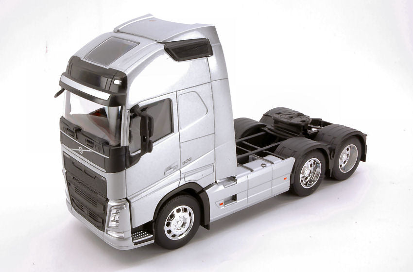 Volvo Fh 3-AXLE 2016 Silver – Welly 1:32