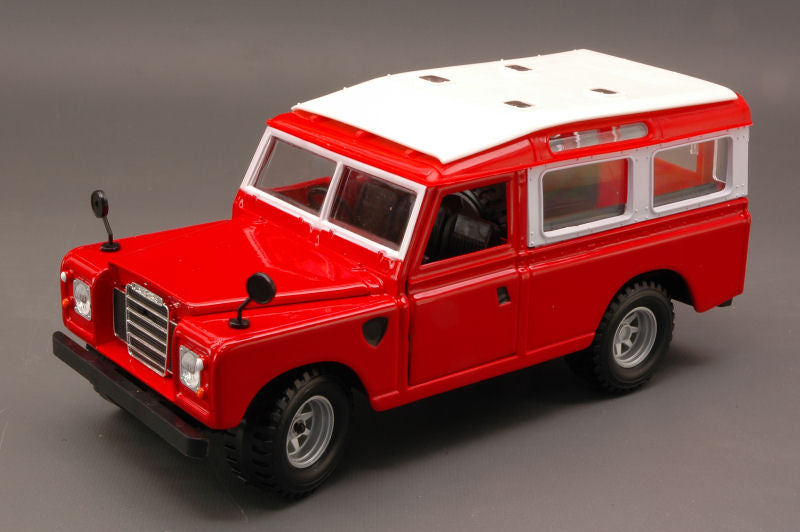 Land Rover 110 1983 rosso W/bianco Roof 1:24 – Bburago