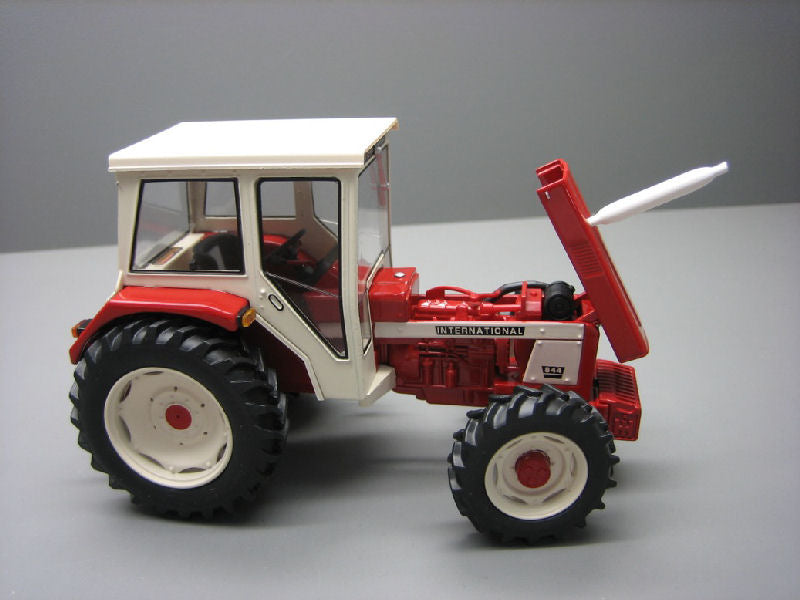 Trattore Ih 844 – Replicagri 1:32