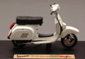 Vespa Pk 125 Automatica 1984 Cream – Maisto 1:18