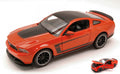 Ford Mustang Boss 302 2011 arancione 1:24 – Maisto