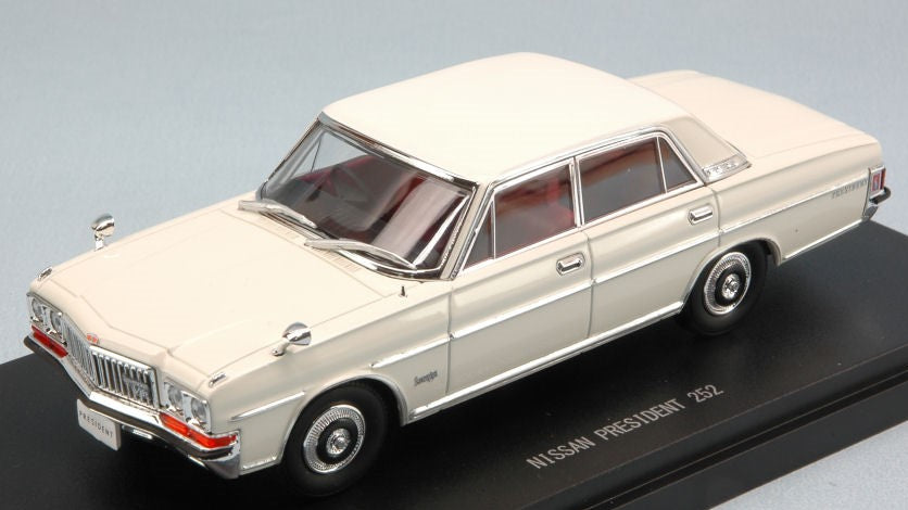 Nissan President 252 1987 White – Ebbro 1:43