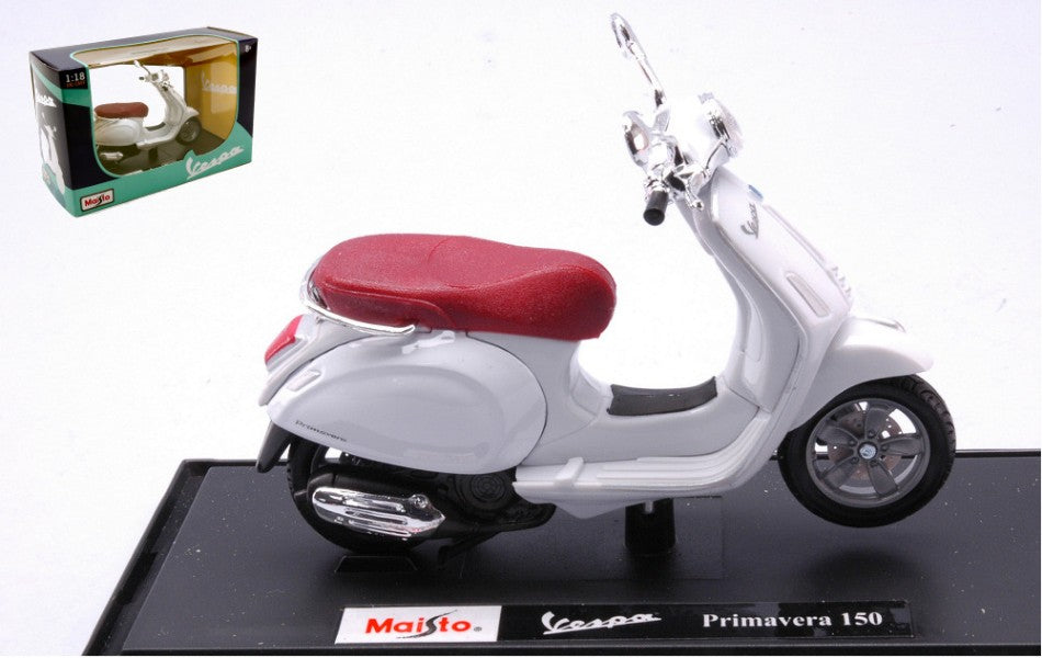 Vespa Primavera 150 2014 bianco 1:18 – Maisto