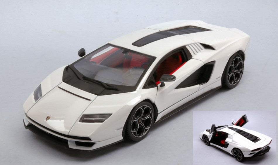 Lamborghini Countach LP1 800-4 White – Bburago 1:24