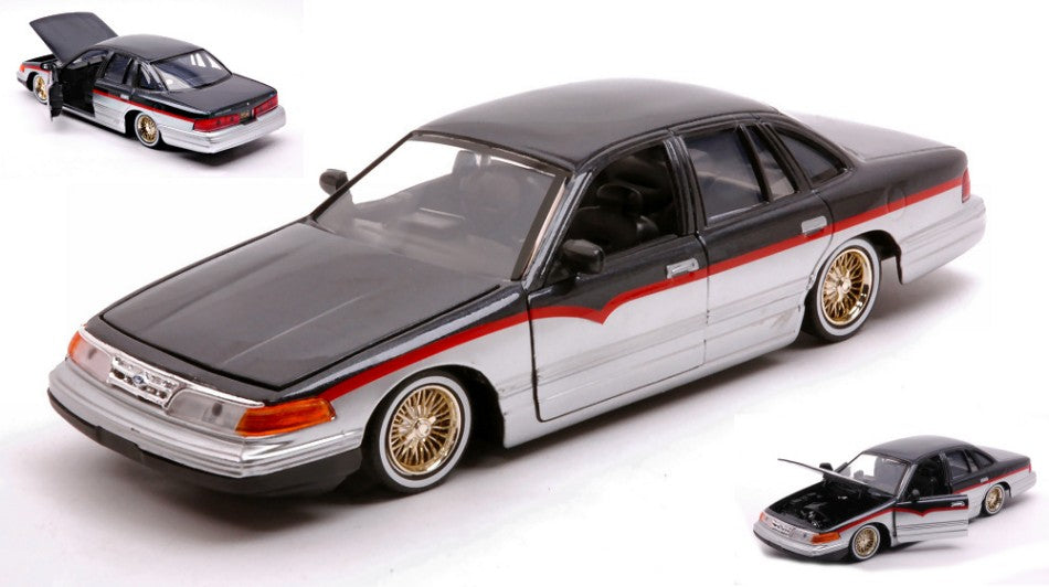 Ford Crown Victoria 1998 Black/silver – MotorMax 1:24