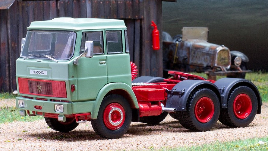 Henschel Hs 19 Ts Green 1966 – Ixo Model 1:43