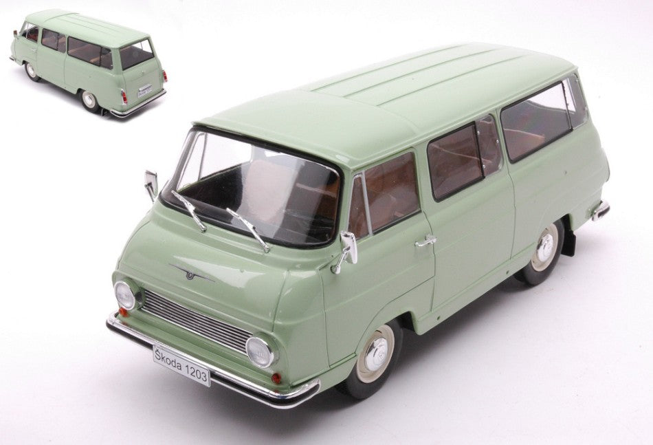 Skoda 1203 1968 Light verde 1:24 – Whitebox
