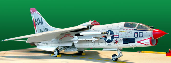 F8J Crusader Kit – Hasegawa 1:48