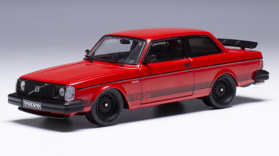 Volvo 242 Custom 1980 Red – Ixo Model 1:43