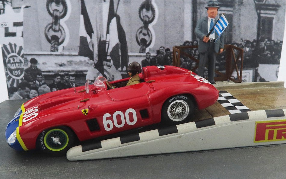Ferrari 290 Mm N.600 Mille Miglia 1956 J.M.FANGIO Start Diorama – Art Model 1:43