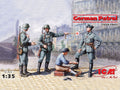 German Patrol 1939-1942 1 Officer + 2 Soldiers + 1 Civilian Kit – ICM 1:35