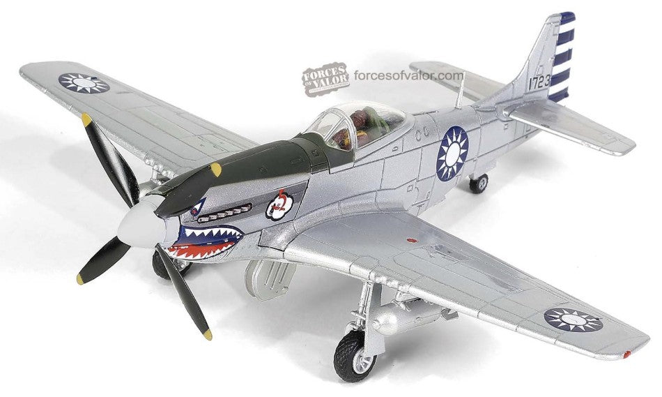 Mustang P-51 D Roca Aircraft Fighter 7th Squadron – Forces of Valor 1:72
