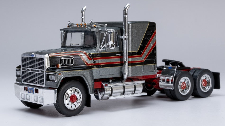 Ford Ltl 9000 1978 Grey/red – Ixo Model 1:43