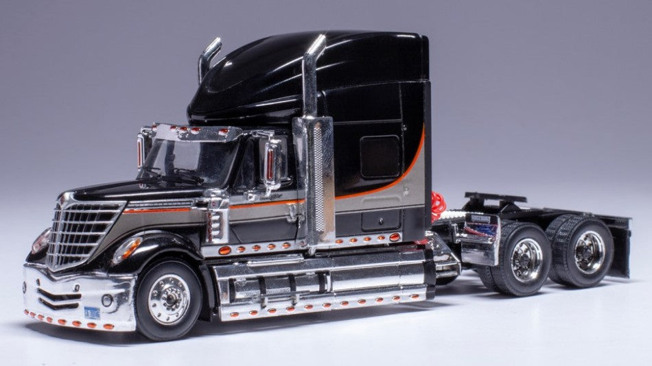 International Lonestar 2010 Black – Ixo Model 1:64