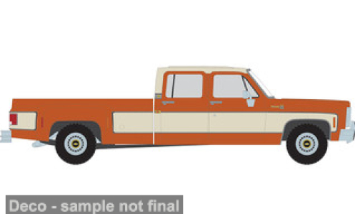 Chevrolet K30 Crew Cab Dually 1975 Bronze/beige – Ixo Model 1:64