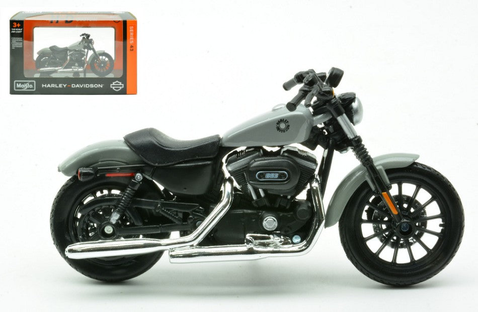 Harley Davidson Sportster Iron 883 2022 1:18 – Maisto
