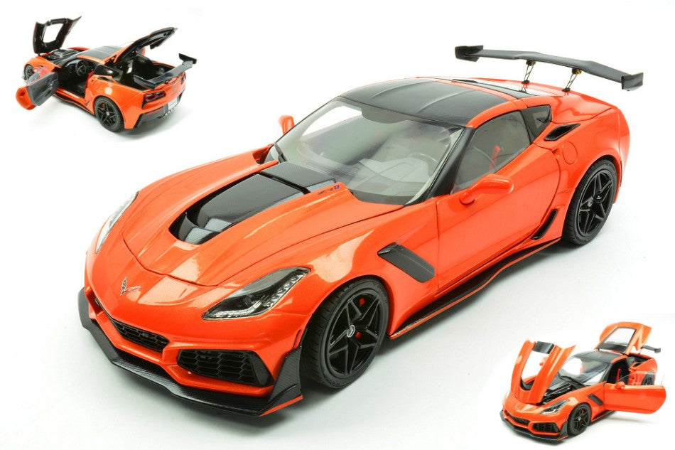 Chevrolet Corvette ZR1 2019 Orange/black – Ixo Model 1:18